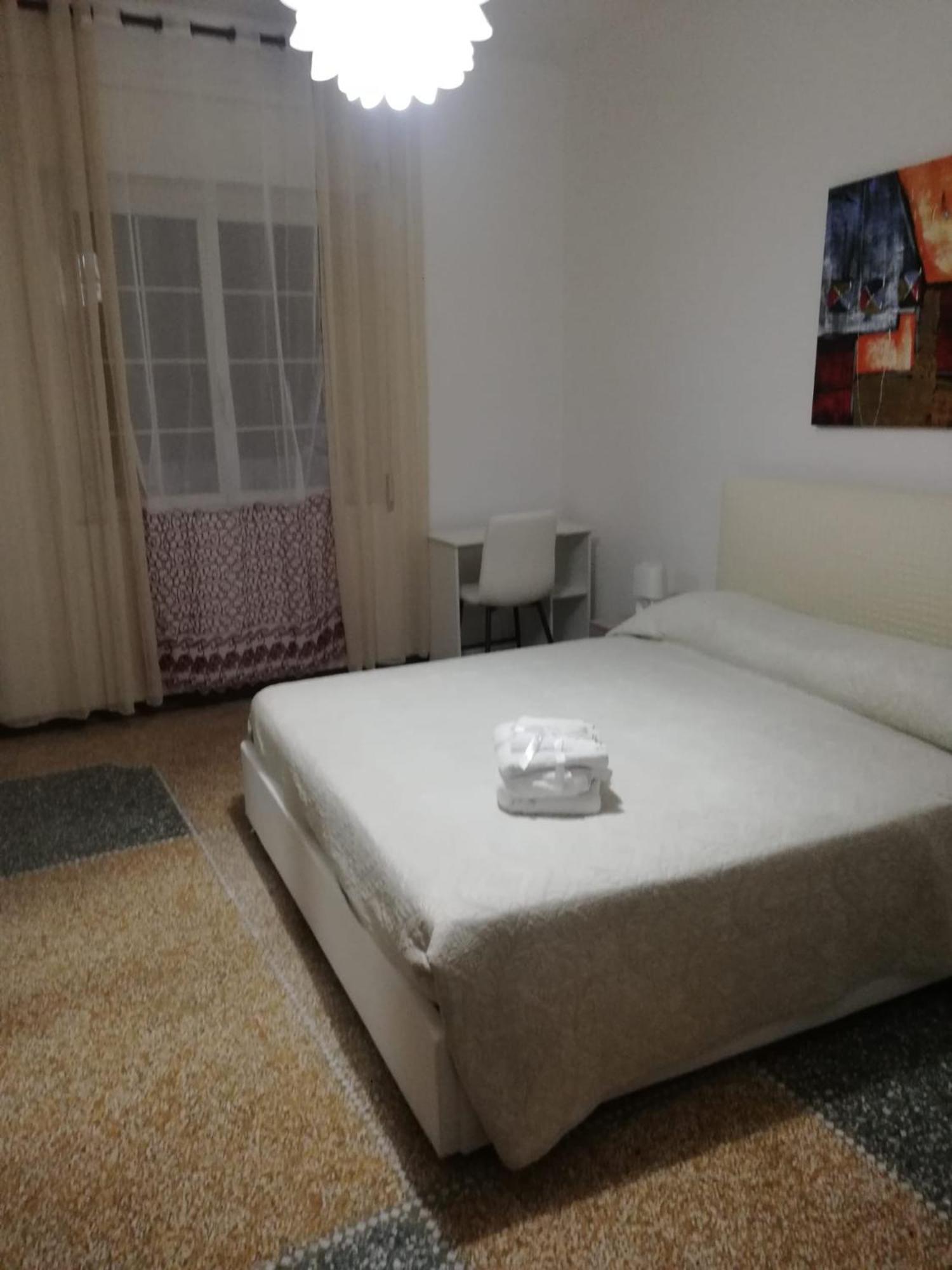 La Casa Di Anna Apartment Таранто Екстериор снимка